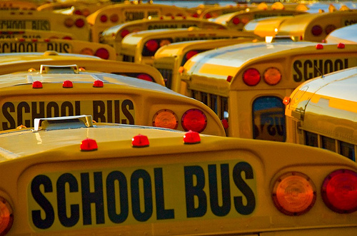 Το χρώμα μετράει… Γιατί τα σχολικά λεωφορεία είναι κίτρινα ?